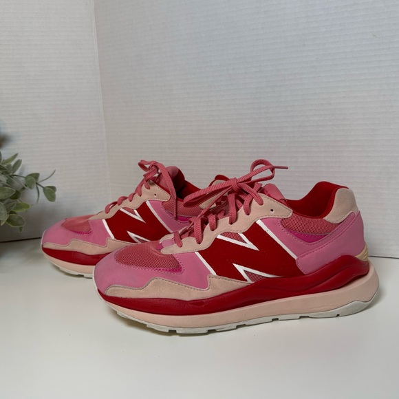 New Balance 57/40 Vibrant Pink Team Red Women's Size 8.5 (Youth 7) Streetwear